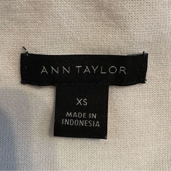 Ann Taylor Off-the-Shoulder Sweatshirt. Size XS. Ivory Color - Picture 5 of 6